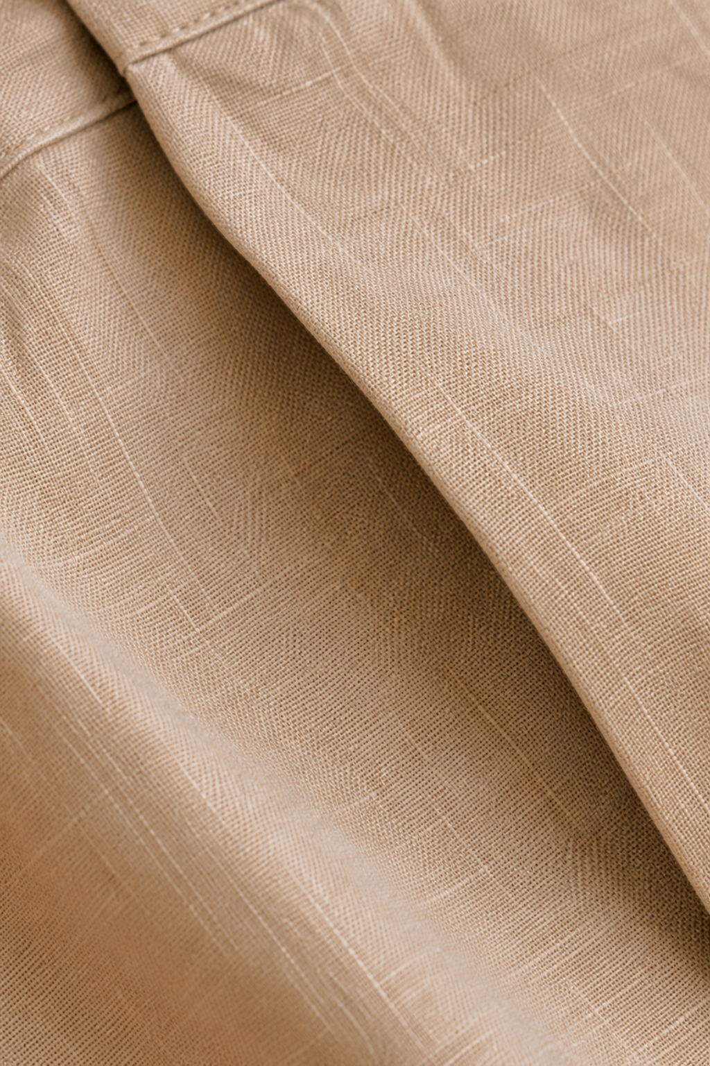 Pantalón pinzas avellana